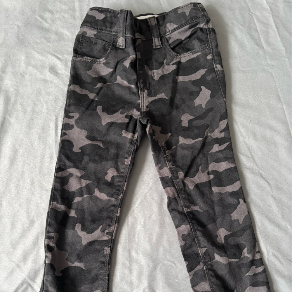 Old Navy Kids Camouflage Pants - Black and Gray